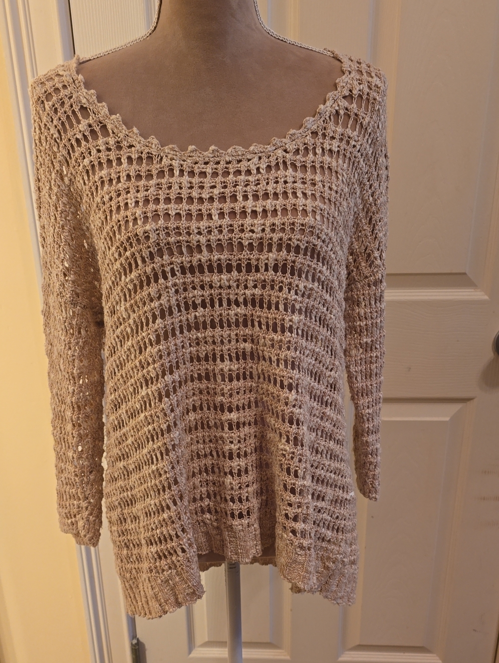 Lucky Brand Size Medium Open-Weave Scoop Neck Sweater in Light Beige